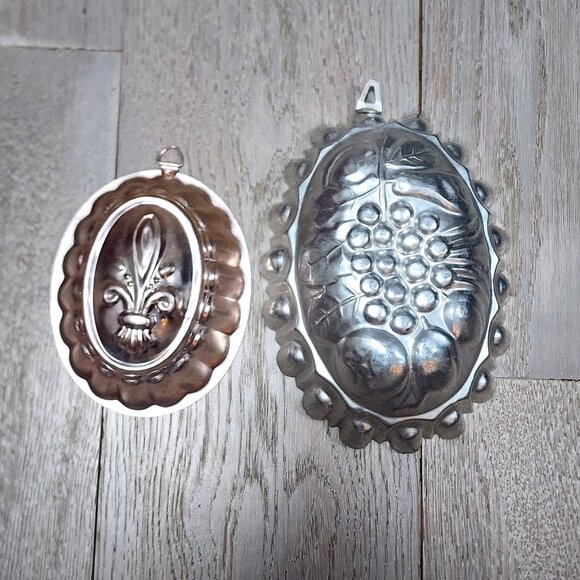 Vintage Wall Decor - Aluminum Dessert Pudding/Gelatin Molds (x2) - Picture 1 of 7